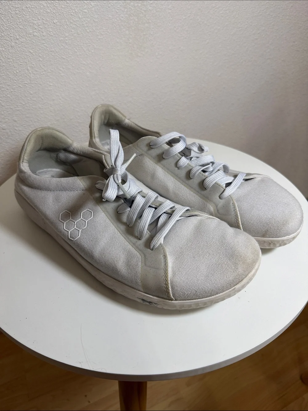 Vivo Barefoot Men's Off-White Canvas Minimalist Sneaker